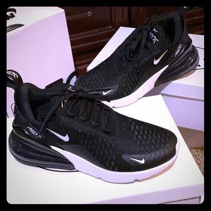 Like NEW - Nike’s!!!